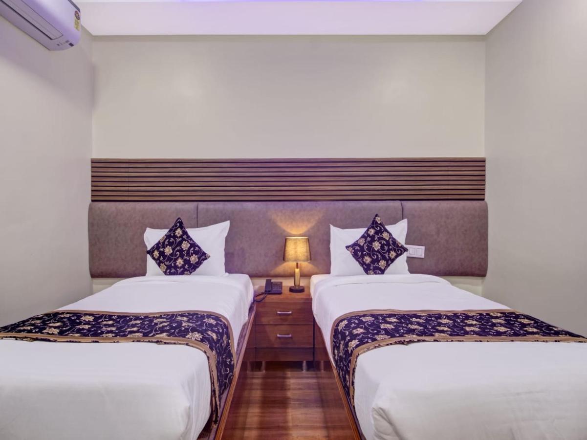 The Superb Hotel Pvt Ltd Hyderabad Eksteriør billede