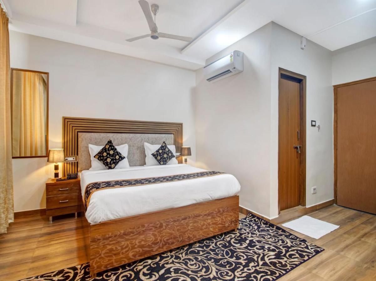 The Superb Hotel Pvt Ltd Hyderabad Eksteriør billede