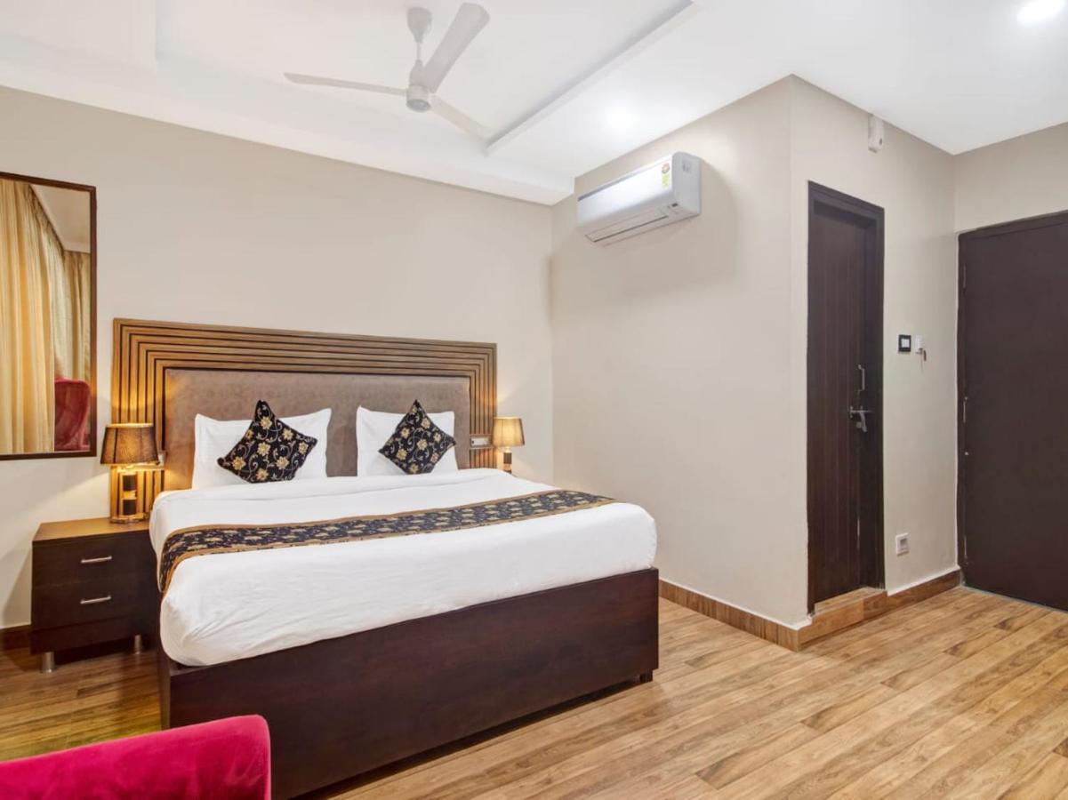 The Superb Hotel Pvt Ltd Hyderabad Eksteriør billede